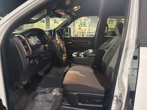 Used 2024 RAM 3500 Big Horn image 24