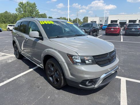 Used 2019 Dodge Journey Crossroad FWD image 8