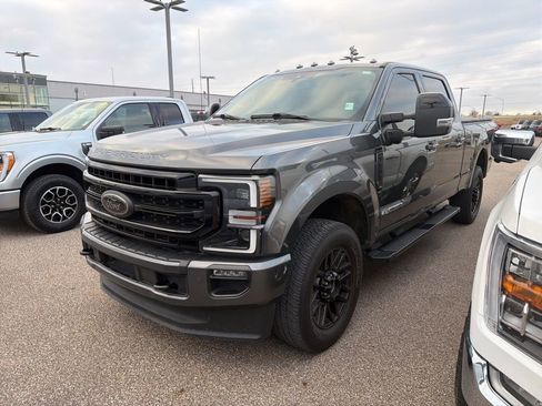 Used 2020 Ford F350 Lariat image 4