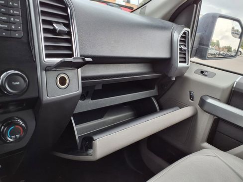Used 2016 Ford F150 XLT AWD/4WD image 30