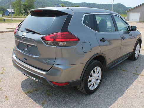 Used 2017 Nissan Rogue S AWD/4WD image 5