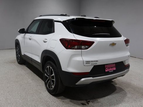 Used 2025 Chevrolet TrailBlazer LT image 4