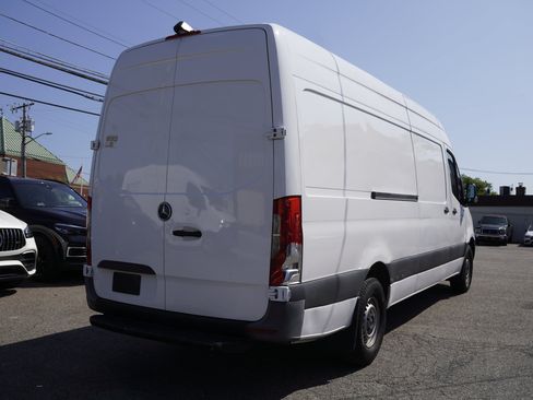 Used 2021 Mercedes-Benz Sprinter 2500 w/ Driver Convenience Package image 7