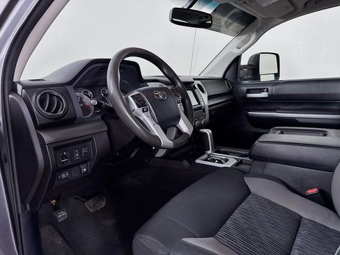 Used 2016 Toyota Tundra SR5 AWD/4WD image 9