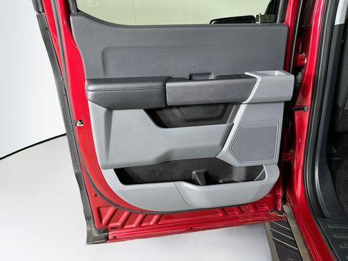 Used 2021 Ford F150 XLT image 25