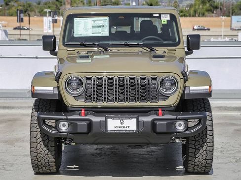 New 2026 Jeep Gladiator Rubicon AWD/4WD image 3