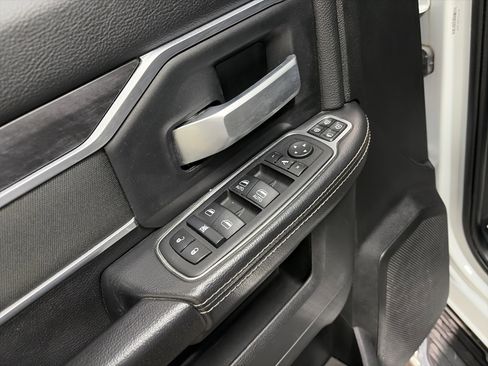 Used 2024 RAM 2500 Big Horn AWD/4WD image 23