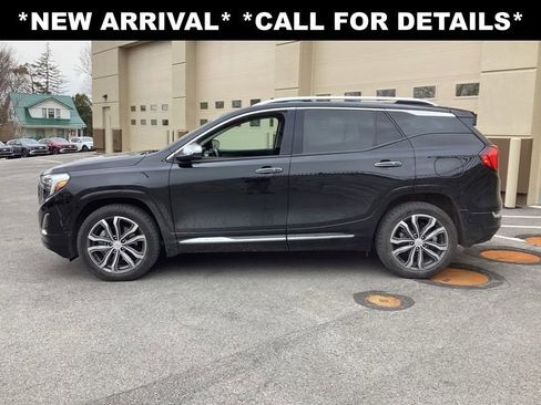 Used 2020 GMC Terrain Denali w/ Denali Premium Package image 4