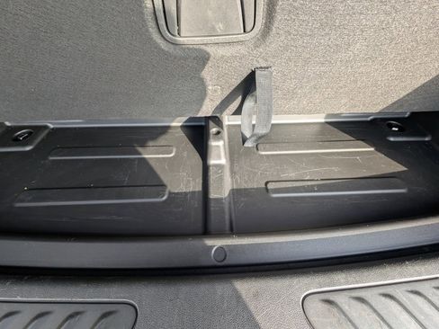 Used 2024 Chevrolet Suburban LT image 42