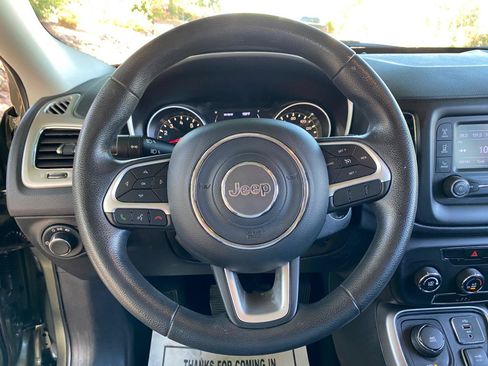 Used 2018 Jeep Compass Sport AWD/4WD image 57