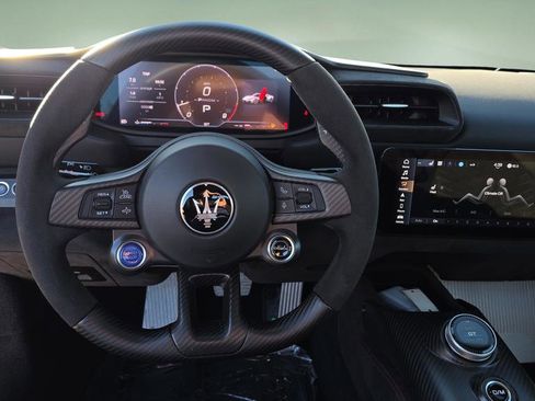 Used 2023 Maserati MC20 Spyder image 23