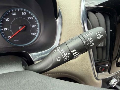 Certified 2023 Chevrolet Traverse LS FWD image 33
