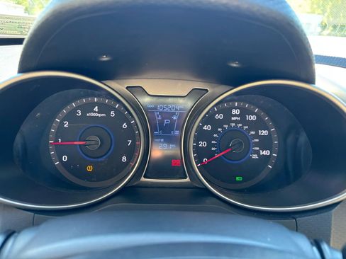 Used 2015 Hyundai Veloster image 29