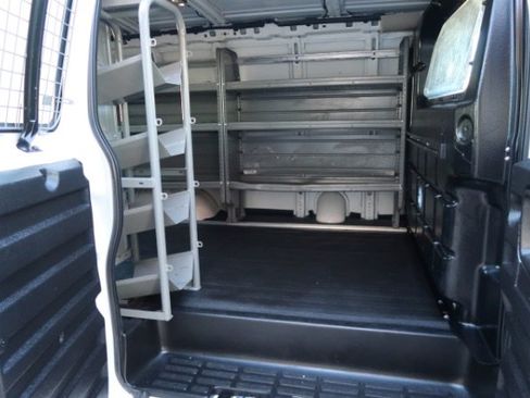 Used 2021 Chevrolet Express 2500 w/ Driver Convenience Package image 8