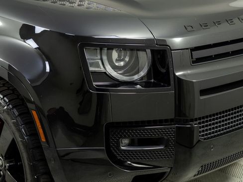 Used 2023 Land Rover Defender 110 X AWD/4WD image 36