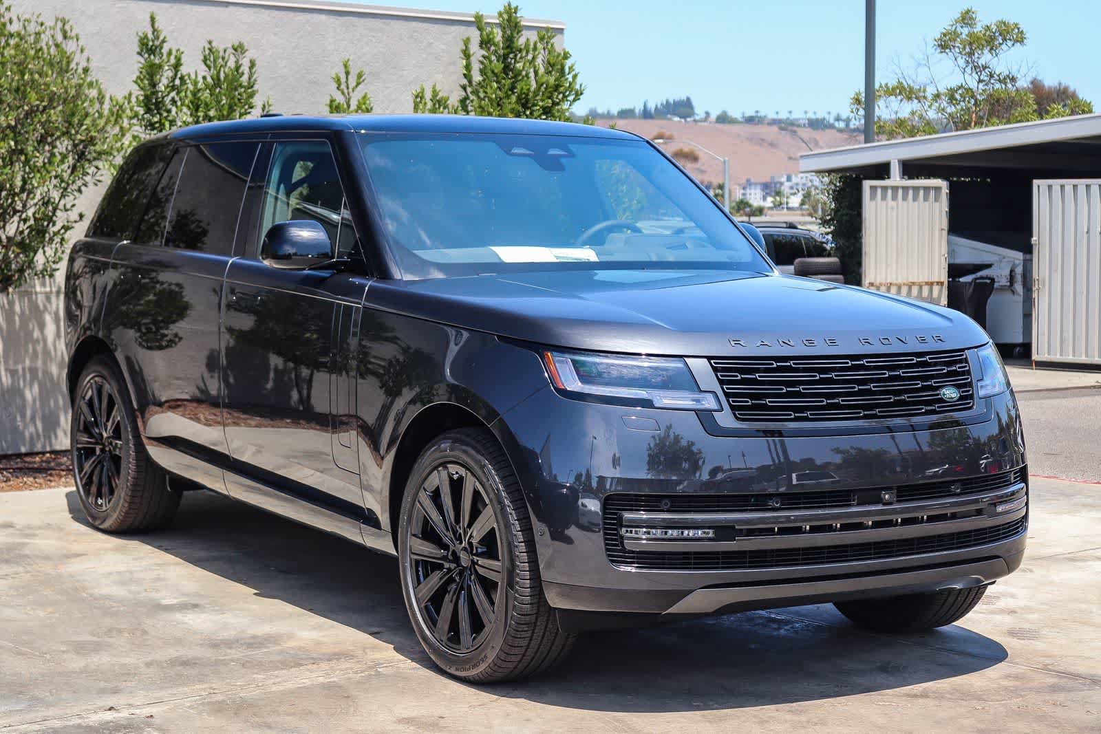 New 2026 Land Rover Range Rover Long Wheelbase SE AWD/4WD image 3