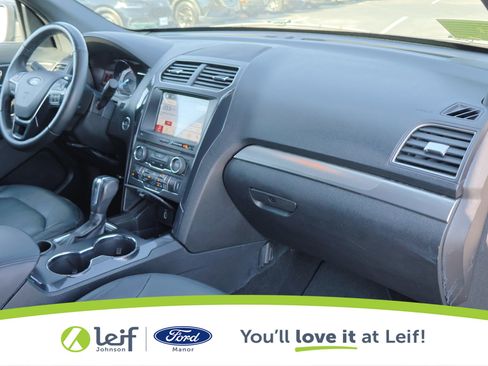 Used 2018 Ford Explorer XLT w/ Equipment Group 202A image 37
