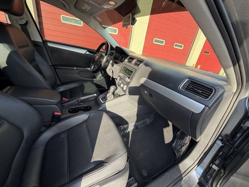 Used 2014 Volkswagen Jetta SE FWD image 31