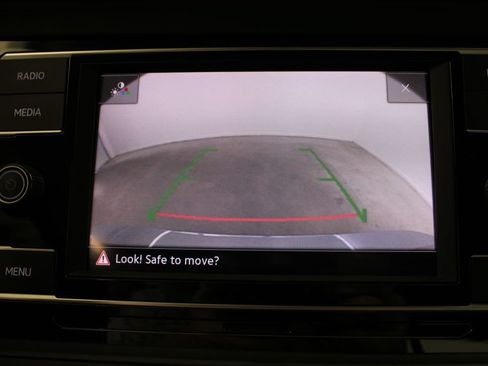 Used 2024 Volkswagen Jetta SE FWD image 12