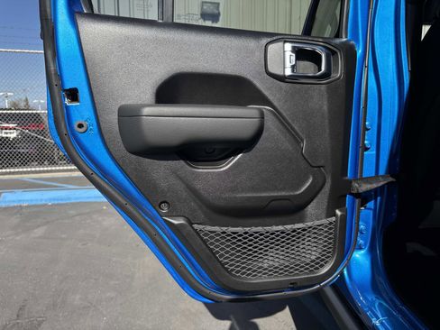 New 2026 Jeep Gladiator Mojave image 25