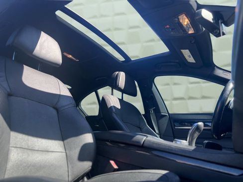 Used 2014 BMW 740i image 22