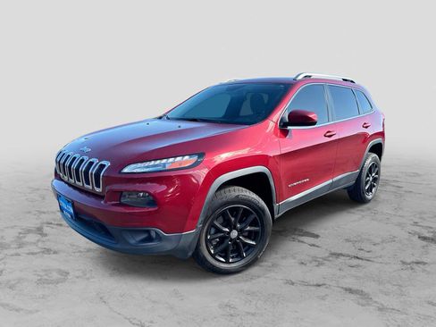 Used 2015 Jeep Cherokee Latitude w/ Cold Weather Group image 1