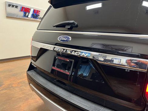 Used 2020 Ford Expedition Limited image 49
