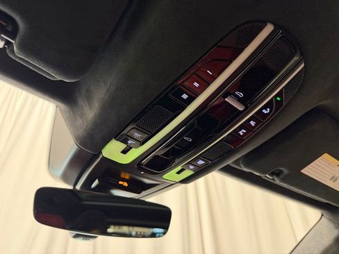 Certified 2023 Porsche Cayenne Turbo image 23