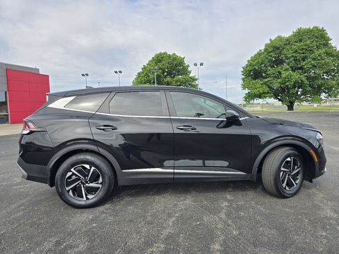 Used 2025 Kia Sportage LX FWD image 16