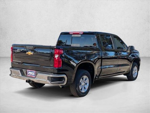 Used 2025 Chevrolet Silverado 1500 LT w/ Convenience Package II image 5