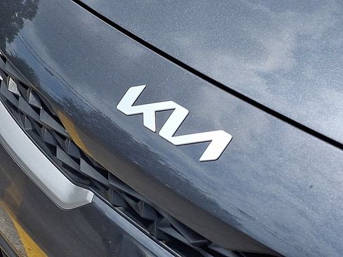 Certified 2023 Kia Forte LXS FWD image 29