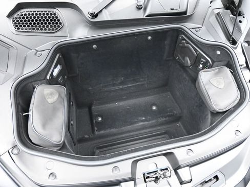 Used 2024 Lamborghini Revuelto AWD/4WD image 30