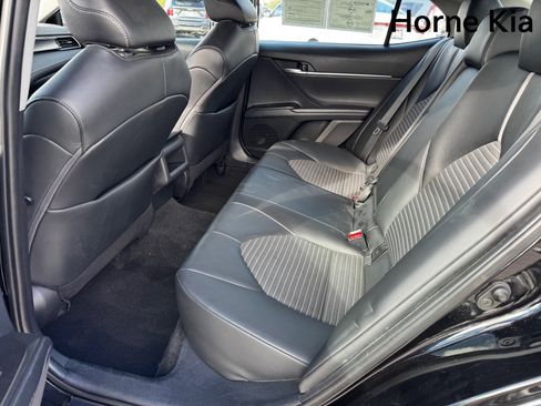 Used 2022 Toyota Camry SE image 13