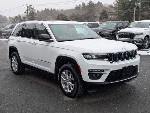 Certified 2023 Jeep Grand Cherokee Limited AWD/4WD image 3