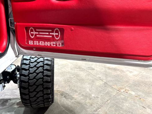 Used 1994 Ford Bronco XLT image 80