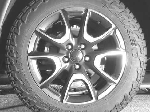 Used 2025 Jeep Compass Trailhawk image 14