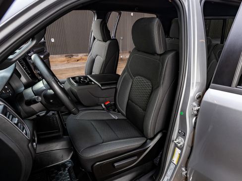 Used 2025 RAM 1500 Classic Warlock AWD/4WD image 31