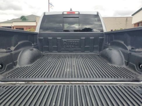 Used 2019 RAM 1500 Big Horn image 9