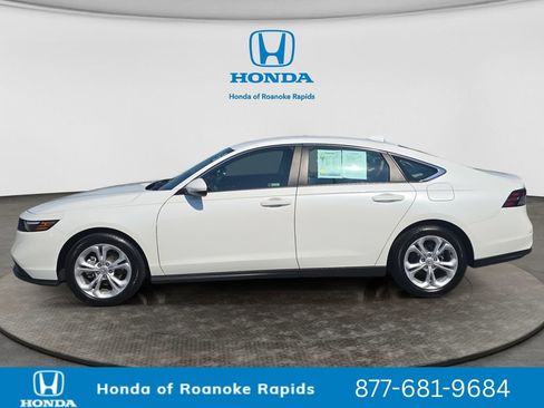 Used 2025 Honda Accord LX image 2