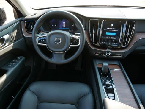 Used 2024 Volvo XC60 T8 Plus w/ Climate Package AWD/4WD image 12