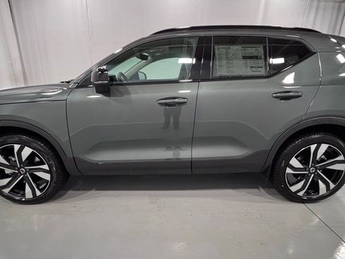 New 2026 Volvo XC40 B5 Ultra w/ Protection Package Premier AWD/4WD image 9
