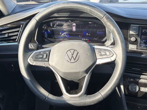 Certified 2023 Volkswagen Jetta SE FWD image 15