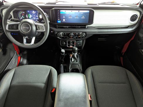 Used 2025 Jeep Wrangler Sahara w/ Safety Group image 10