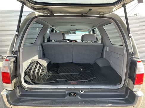 Used 2000 Toyota 4Runner SR5 image 25