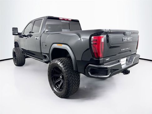Used 2024 GMC Sierra 2500 Denali Ultimate AWD/4WD image 13