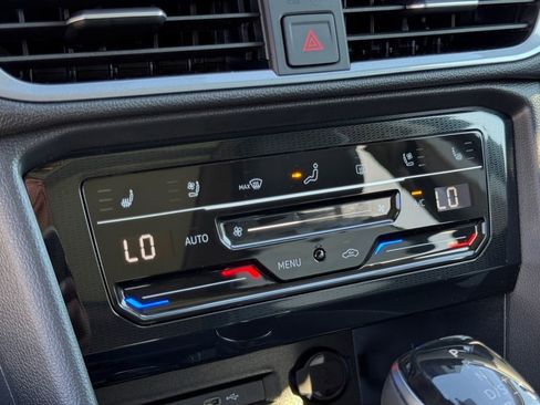 New 2026 Volkswagen Taos SEL AWD/4WD image 16