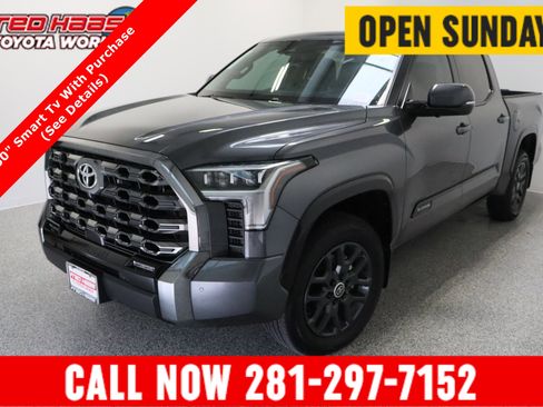 Used 2024 Toyota Tundra Platinum AWD/4WD image 1