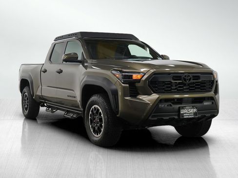 Used 2024 Toyota Tacoma TRD Off-Road image 7