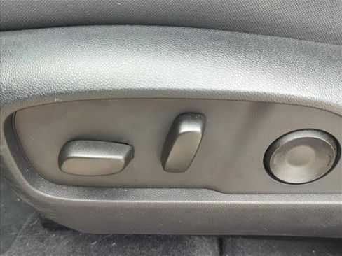 Used 2025 Chevrolet Equinox LT w/ Convenience Package II AWD/4WD image 10