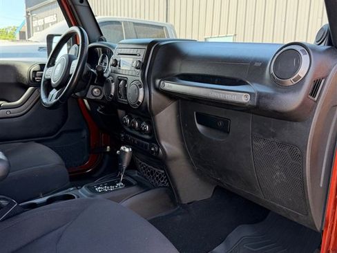 Used 2014 Jeep Wrangler Unlimited Sport w/ Quick Order Package 24S AWD/4WD image 21